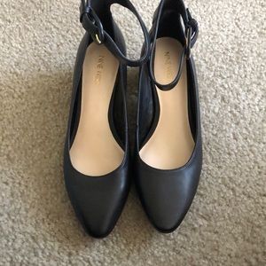 Worn once Nine West pump heels